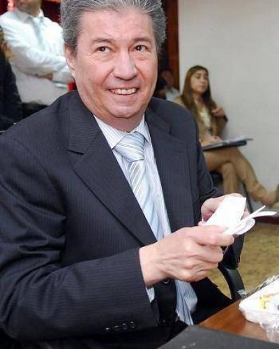 Diputados: sellaron acuerdo para no tratar desafuero de Barrionuevo