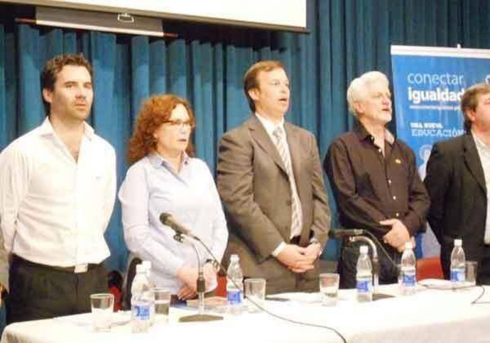 Dar�o Mart�nez: �Debemos integrar a Neuqu�n al pa�s�