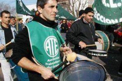 Estatales anunciaron otro paro contra Scioli 