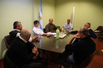 �Es inadmisible que el Municipio no tenga un mostrador para atender a las cooperativas�