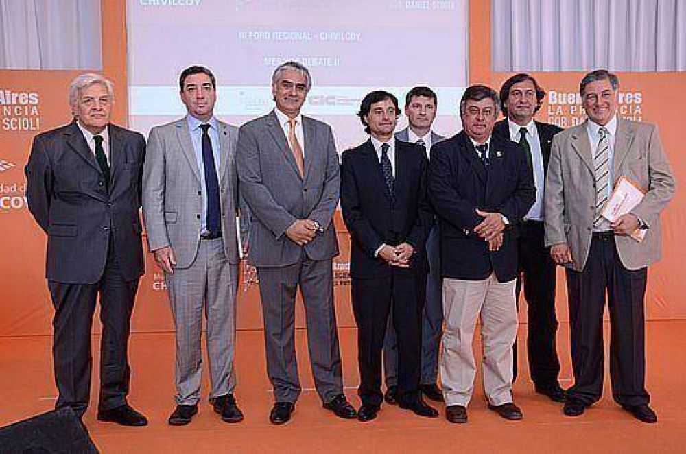 Intendentes y UNNOBA apoyan regionalizaci�n para profundizar el crecimiento de la provincia