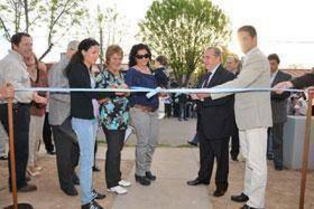 Inauguraron obras en Doblas y Riglos