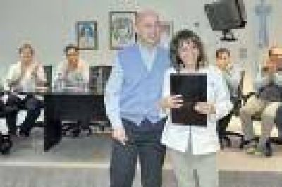 Personal de la salud recibi� terrenos fiscales