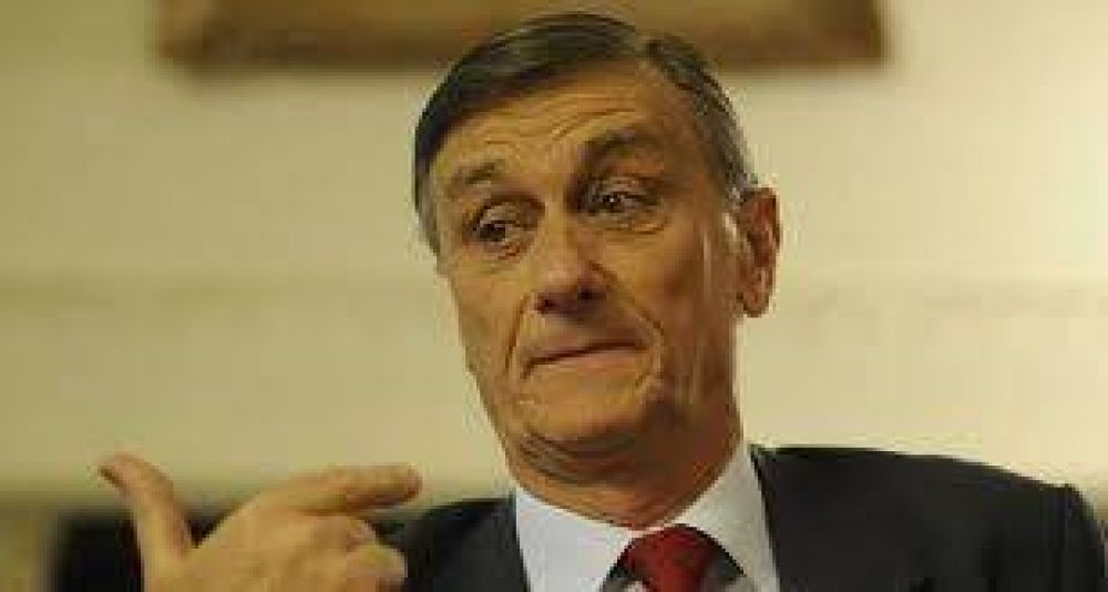 Binner defendi� la Caja por sobre el reclamo de los docentes