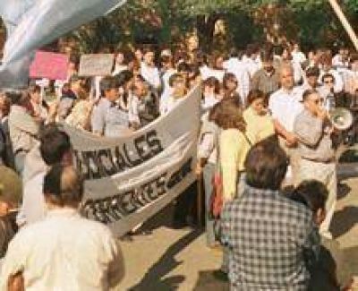 Trabajadores judiciales acusan de genuflexo a Rub�n