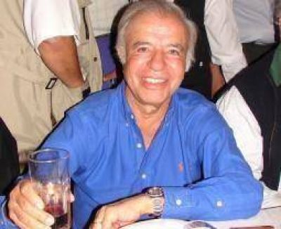 Con altura, Carlos Menem desminti� falsos rumores de su muerte