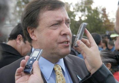 Weretilneck se re�ne con Mendioroz en Viedma