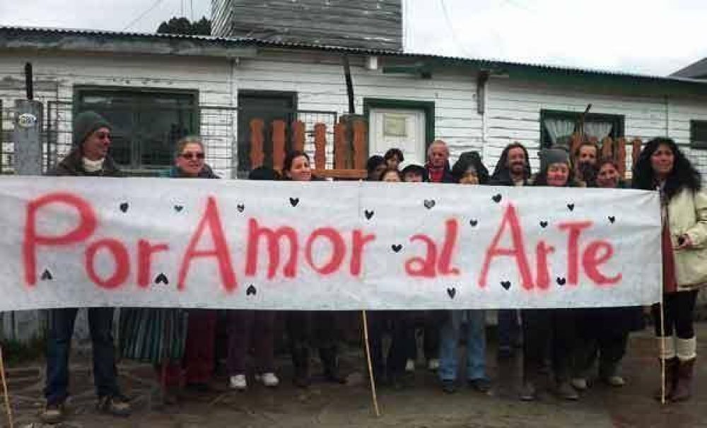 La comuna �pas� la pelota� a Provincia ante reclamo de artesanos