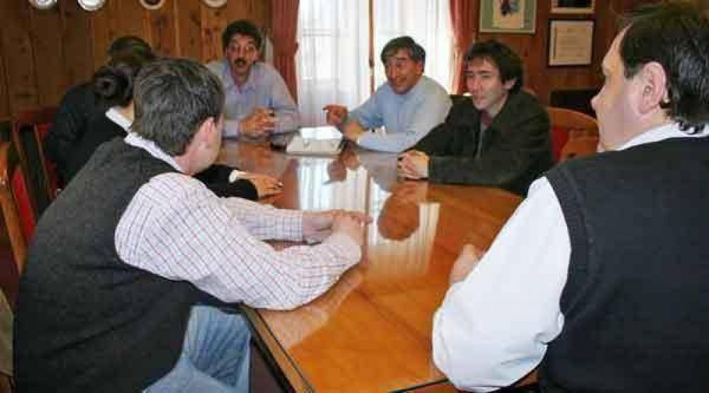 Reuni�n entre el jefe comunal y el SOYEM: no firmar� pase a planta