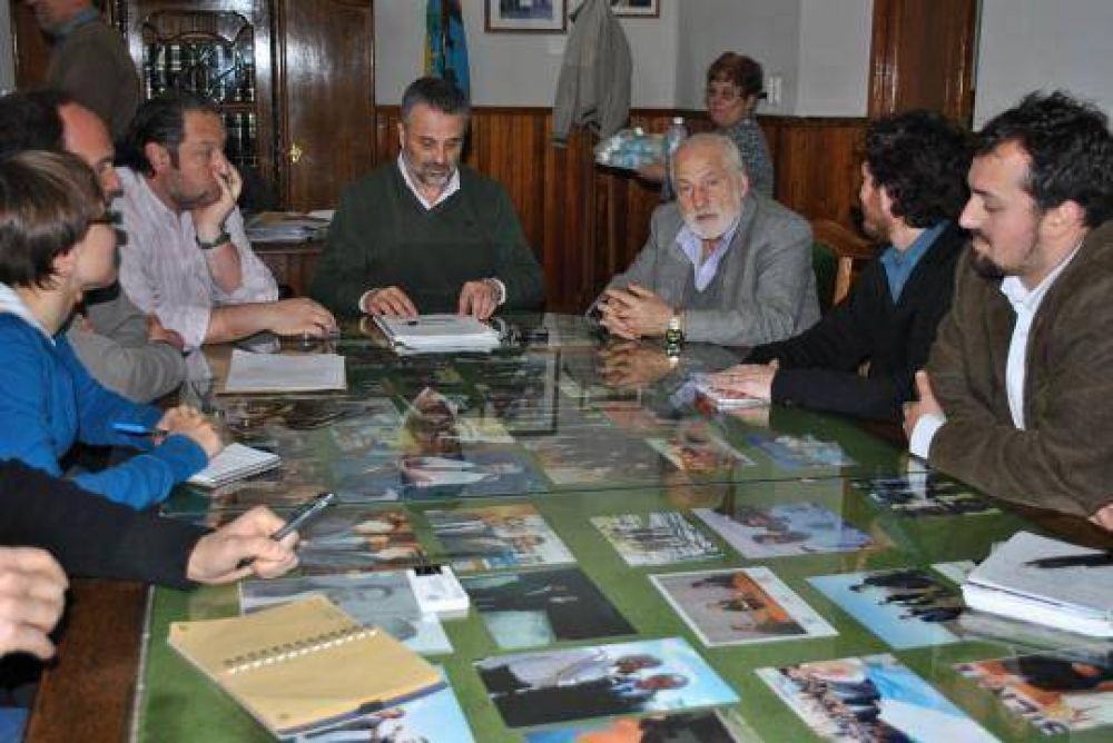 Curetti recibi� a miembros del Banco Mundial, la Secretar�a de Medio Ambiente de la Naci�n y el OPDS