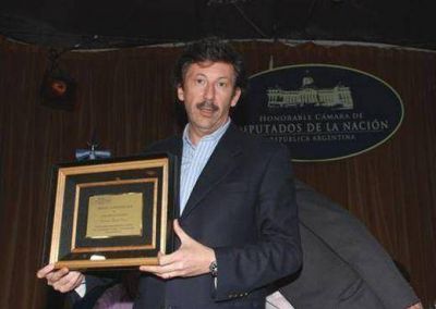 Gustavo Posse nuevamente distinguido por su gesti�n
