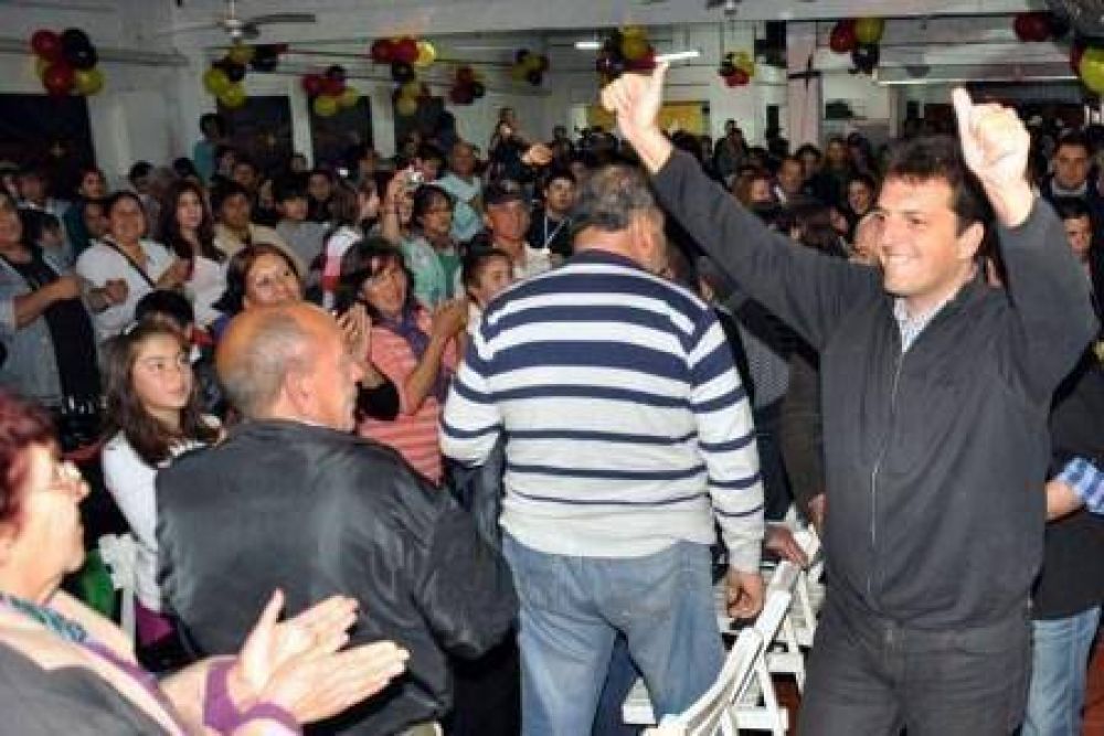 Massa comparti� sus propuestas de gobierno 2012-2015 en Ricardo Rojas 