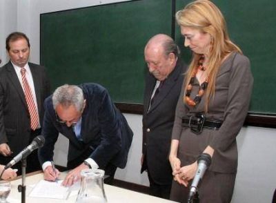 Amieiro y D�bora Giorgi presentaron el proyecto del parque industrial y tecnol�gico de San Fernando 