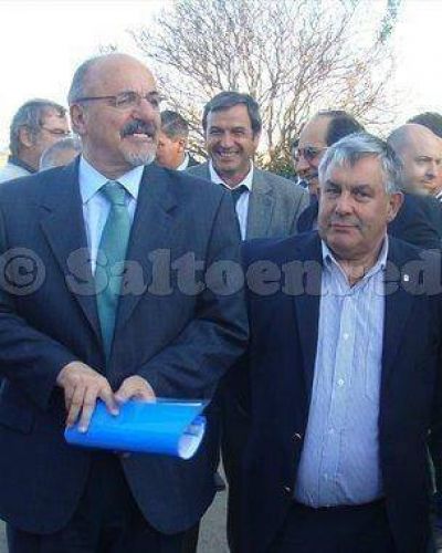 El ministro Carlos Tomada en Salto y en Indart  