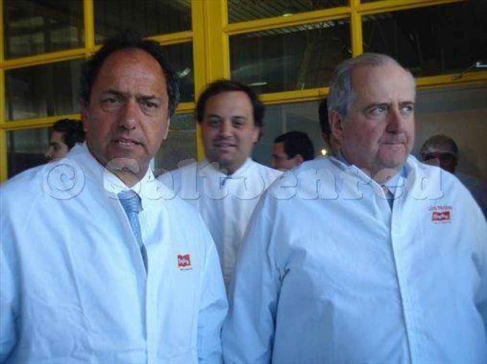 Estuvo Scioli en Salto: Bagley es un emprendimiento modelo que marca el futuro