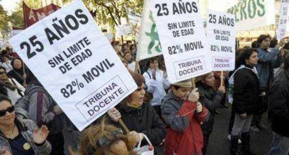 "El gobierno sigue deslegitimando al docente frente a la sociedad"
