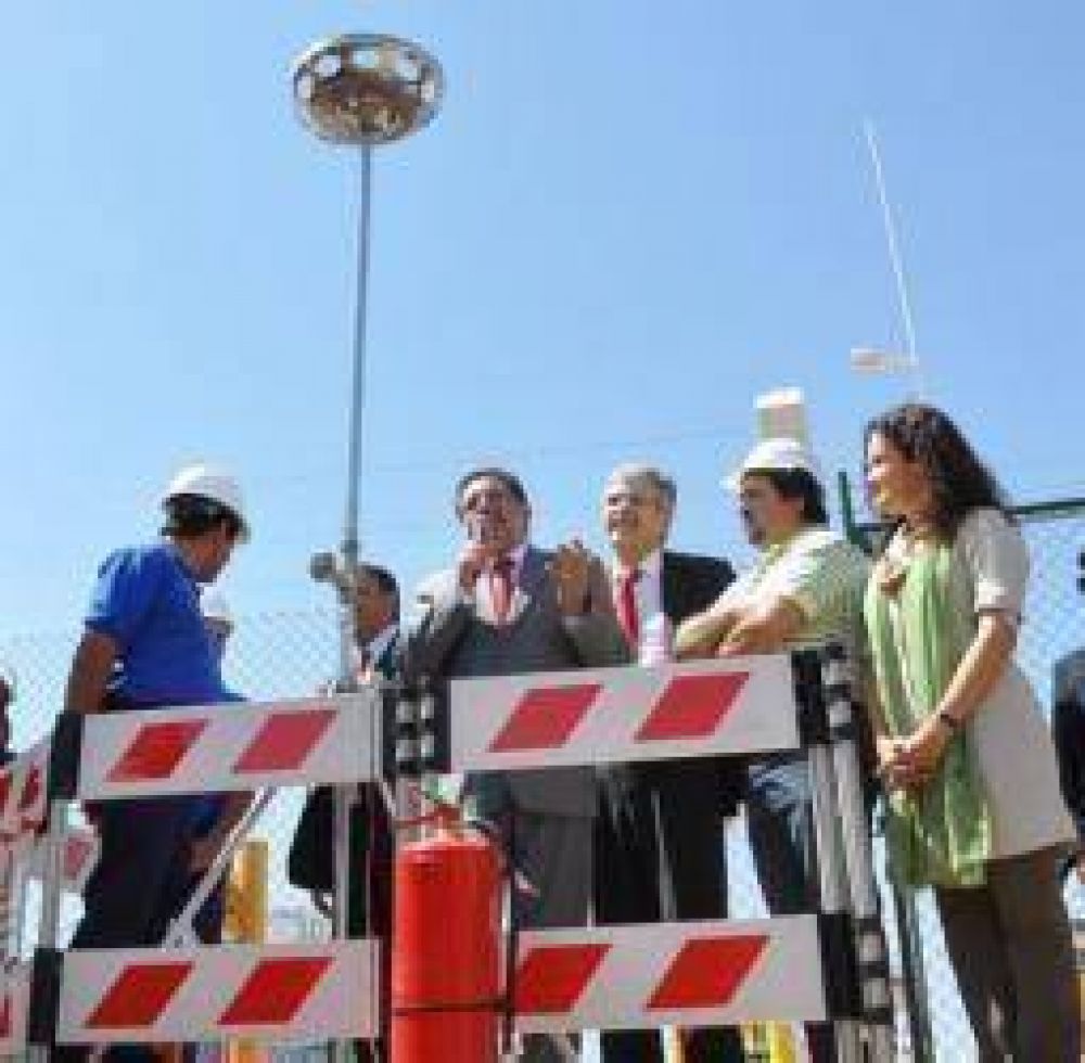 Un �peso pesado� K dej� inaugurado un gasoducto en La Rioja
