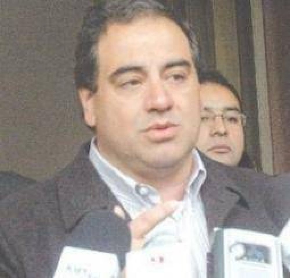 El radicalismo pidi� la intervenci�n federal del Poder Judicial
