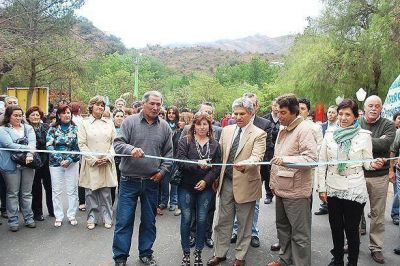 Potrero de Los Funes: Inauguraron asfalto y una Plaza Integradora