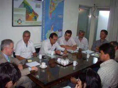 Romero se reuni� con los gremios ATECH y Federaci�n Sitech