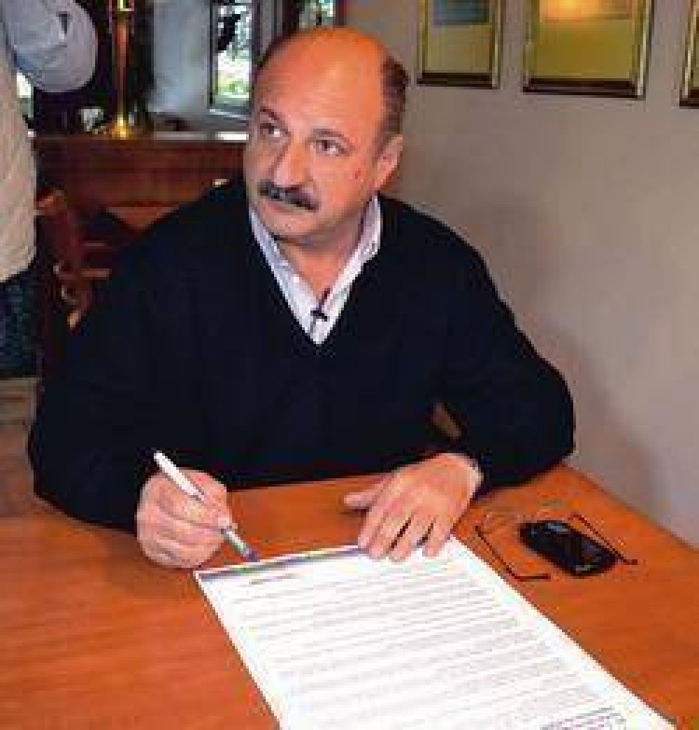 Cazador present� sus propuestas sobre deporte