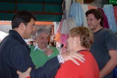Massa y Andreotti caminaron por la avenida Avellaneda