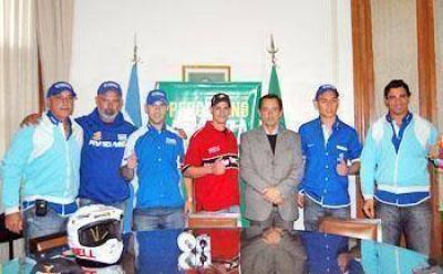 El intendente Guti�rrez recibi� a la selecci�n de Supermotard