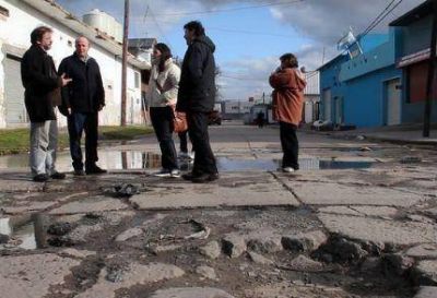 Cordeu: �Las calles rotas son tambi�n herencia de la vieja agenda�
