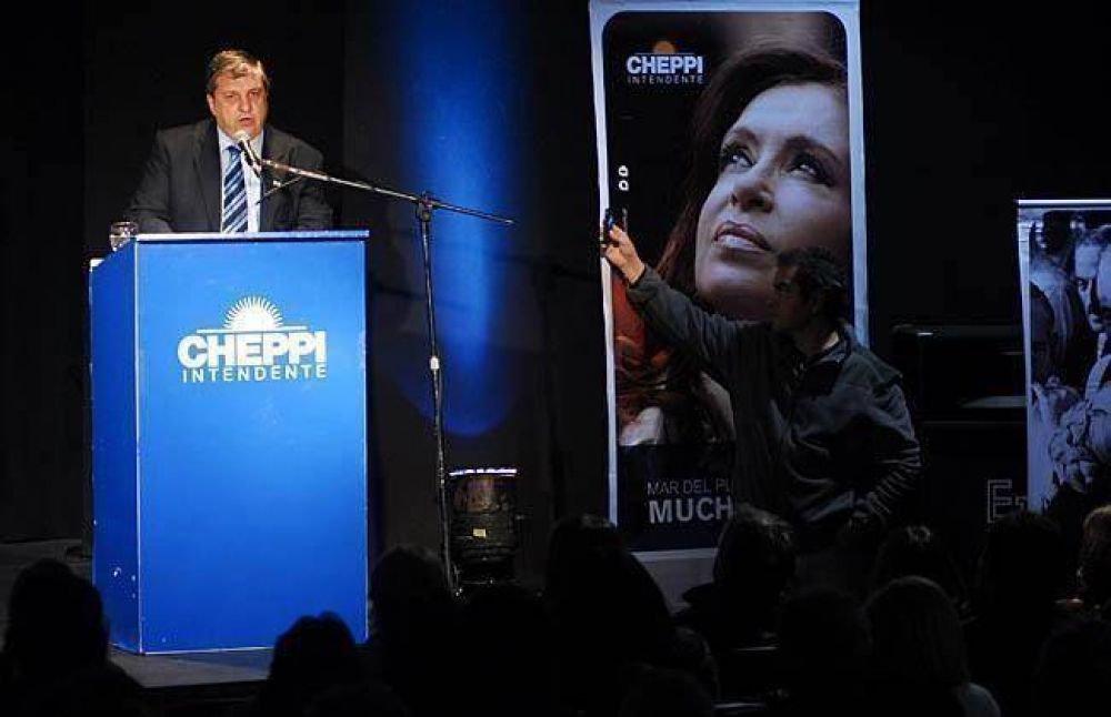 Cheppi present� los principales lineamientos de su plan 2011