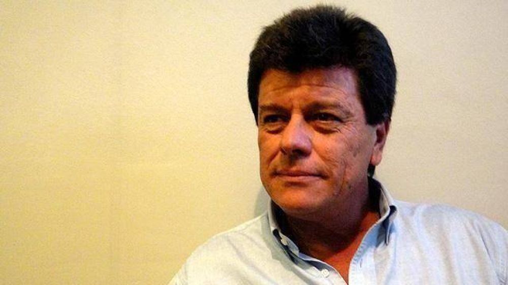 Armando Saliva estimula a los j�venes para la militancia