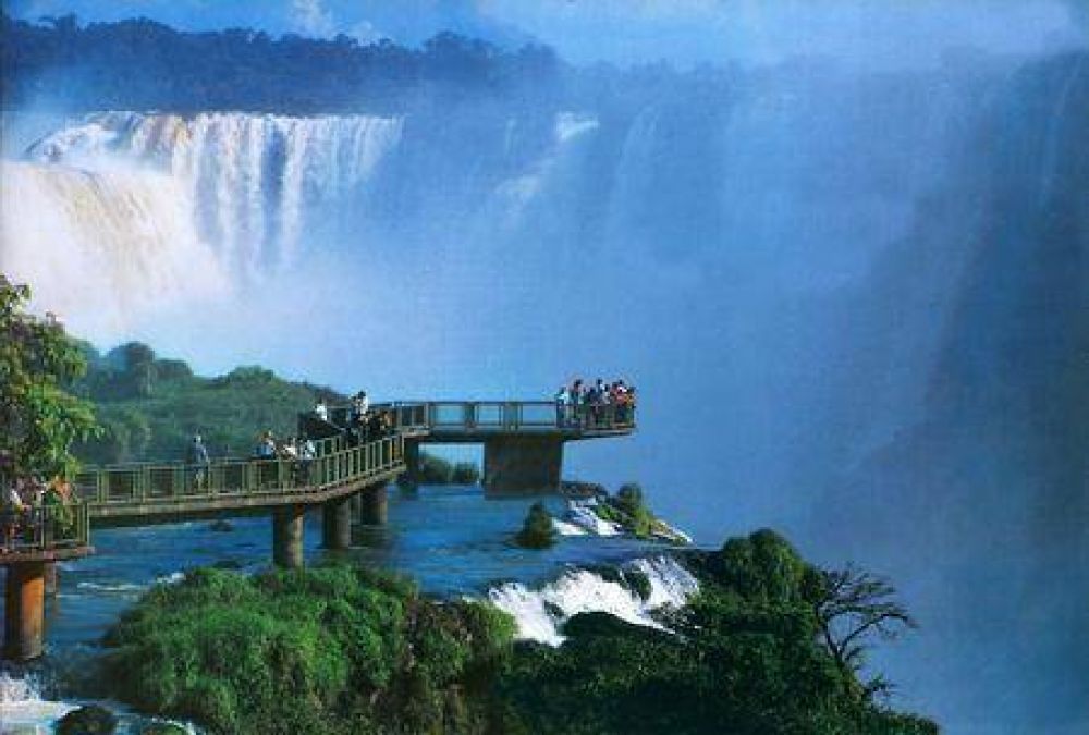 Voto Cataratas: �Todos a votar por celular al 5656� pidi� Closs