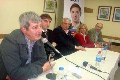 P�rez se reuni� con alumnos y docentes de la Universidad Nacional de Luj�n 