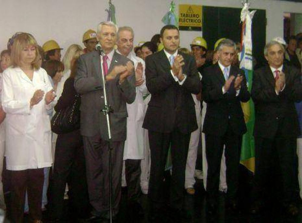 En videoconferencia con Cristina y Scioli, Ivoskus inaugur� la segunda etapa del nuevo hospital Thompson