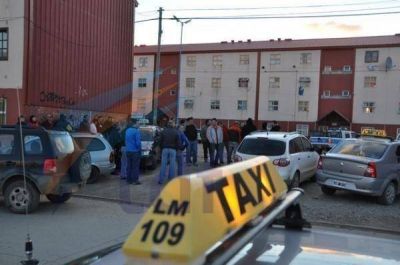 Taxistas detuvieron a un asaltante en Chacra IV y la Polic�a debi� intervenir para evitar un linchamiento Destacado