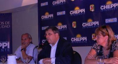 Carlos Cheppi: �Para qu� jugaron una interna si al otro d�a apoyan un partido vecinalista�