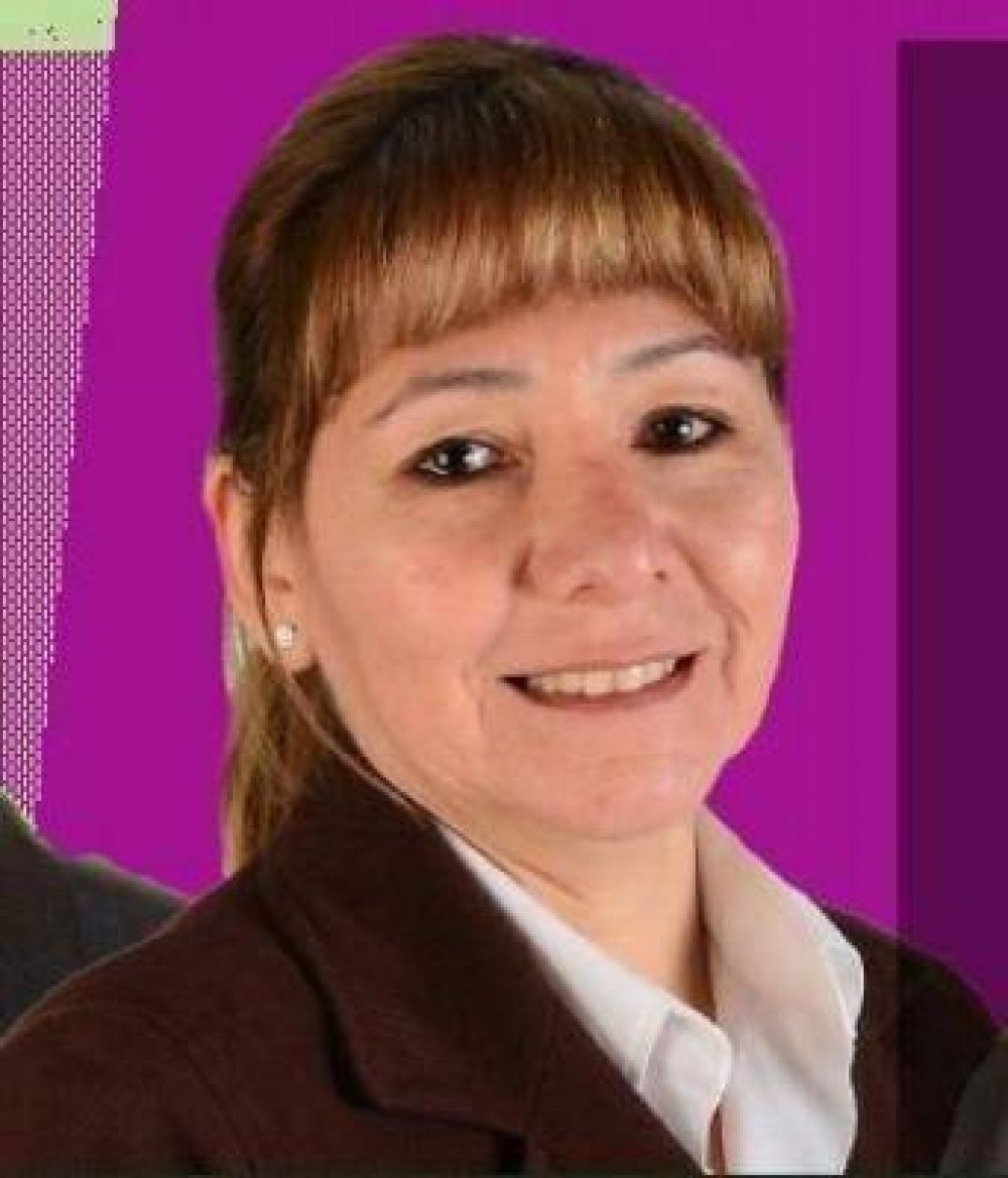 Se baj� Marina Andrada la candidata de Duhalde