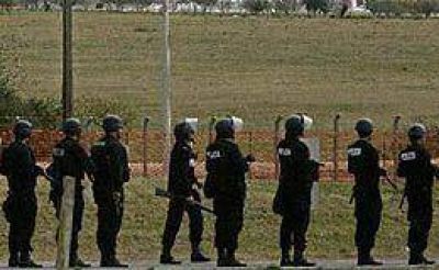 Los asamble�stas definen si cortan el puente de Col�n pese a la presencia de Gendarmer�a