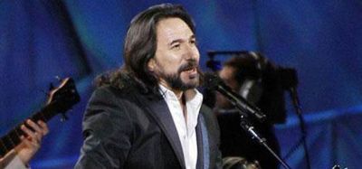 Marco Antonio Sol�s agradeci� a Colombi "por el privilegio" 