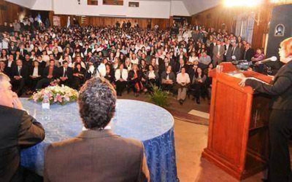 Educaci�n asegura que su presupuesto se sextuplic�
