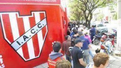 Nadie se quiere quedar sin entradas para ver Instituto-River