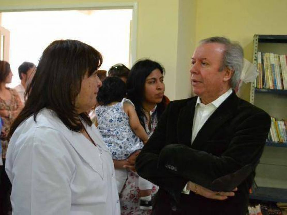 Peralta anunci� obras para la peque�a comunidad
