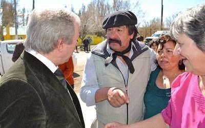 La poblaci�n de Tres Lagos comparti� aniversario con el gobernador Peralta