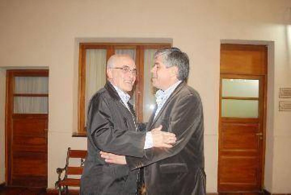 Soria exige a Saiz asumir sin deudas salariales