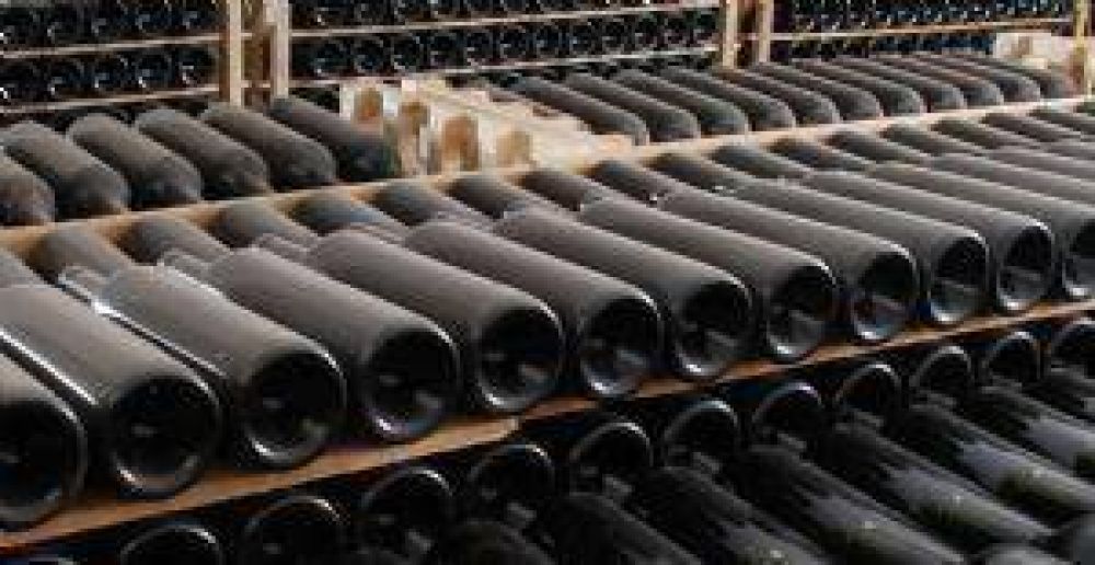 Jaque anuncia hoy un operativo de rescate del valor del vino