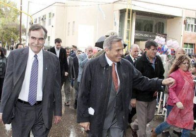 Anuncian loteos para 7 mil familias