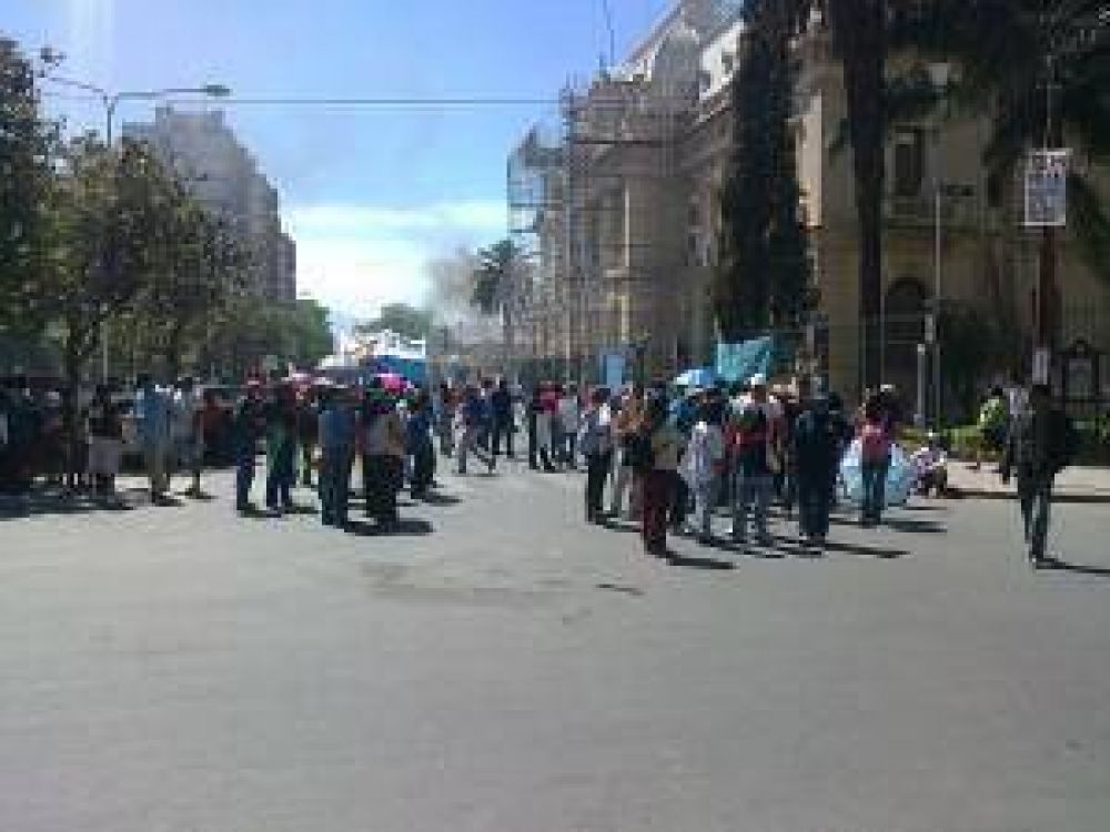 Vecinos Autoconvocados amenazan con extender las medidas de fuerza durante toda la semana