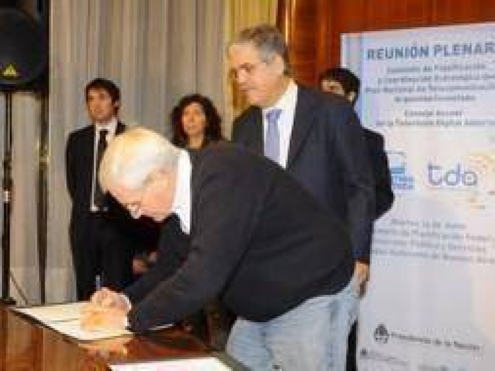 La UOM y el Gobierno firmaron convenio de formaci�n laboral