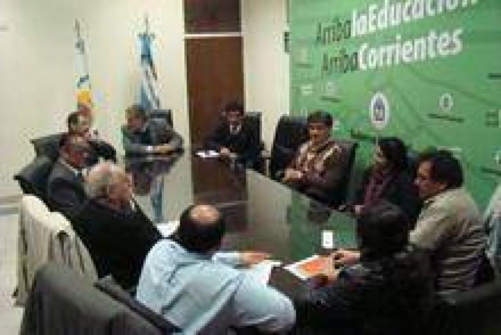 Gremios insisten: tema salarial contin�a abierto