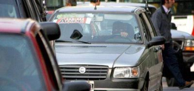 Remiseros analizan otro incremento por subas en las naftas