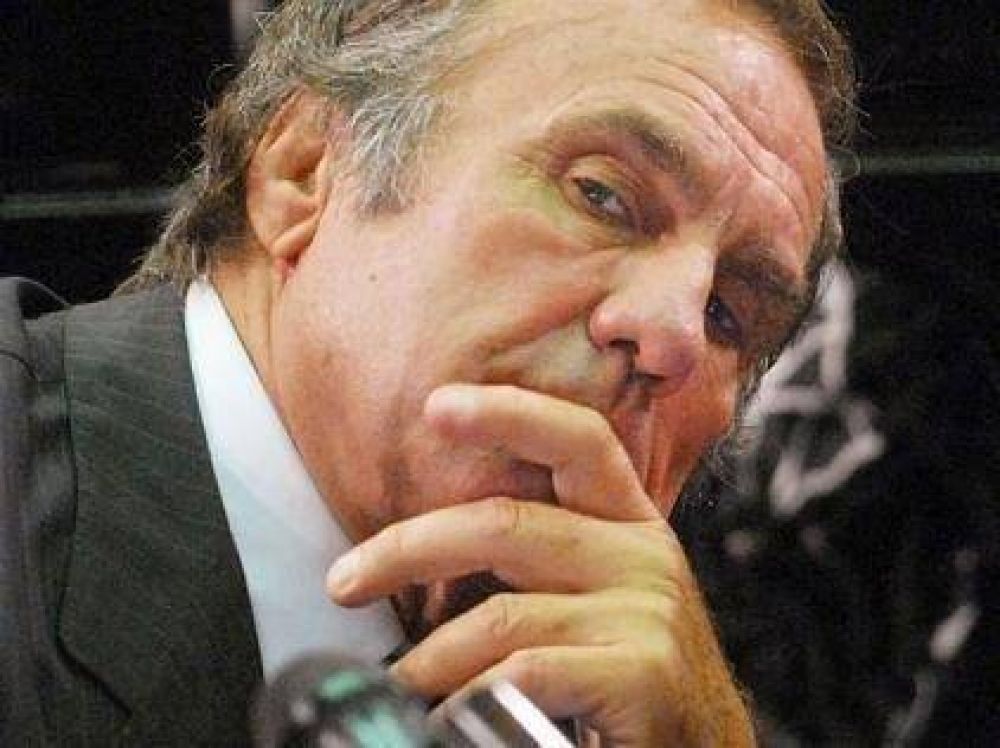 Reutemann pronostica �un triunfo abrumador� de Cristina